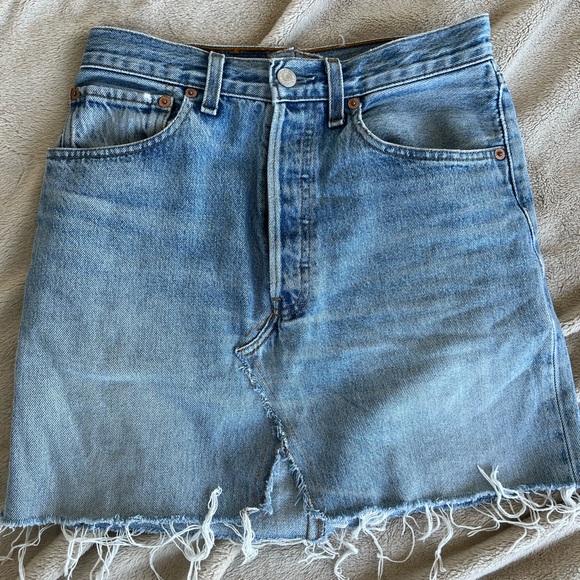 Levi’s Renewal Skirt - Picture 1 of 4